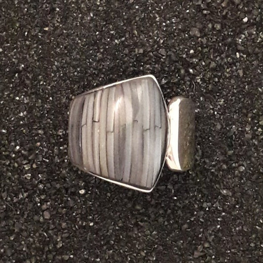 R1302 | Ring