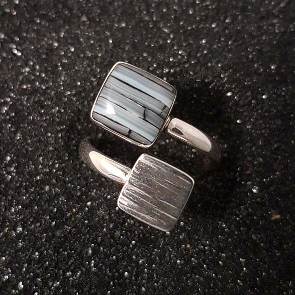 R1304 | Ring