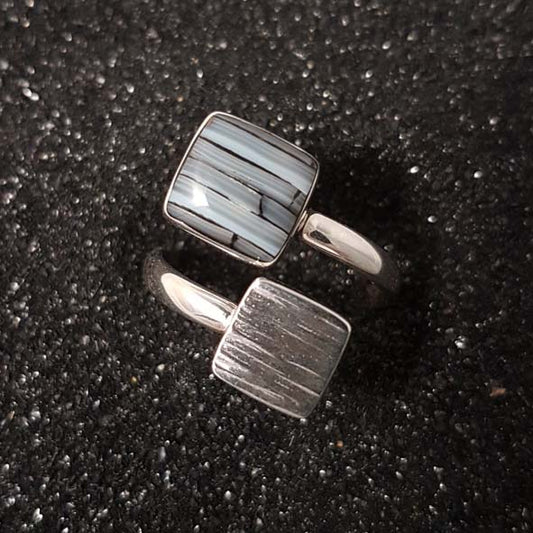 R1304 | Ring