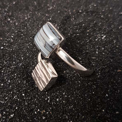 R1304 | Ring