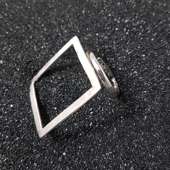 R1314 | Ring