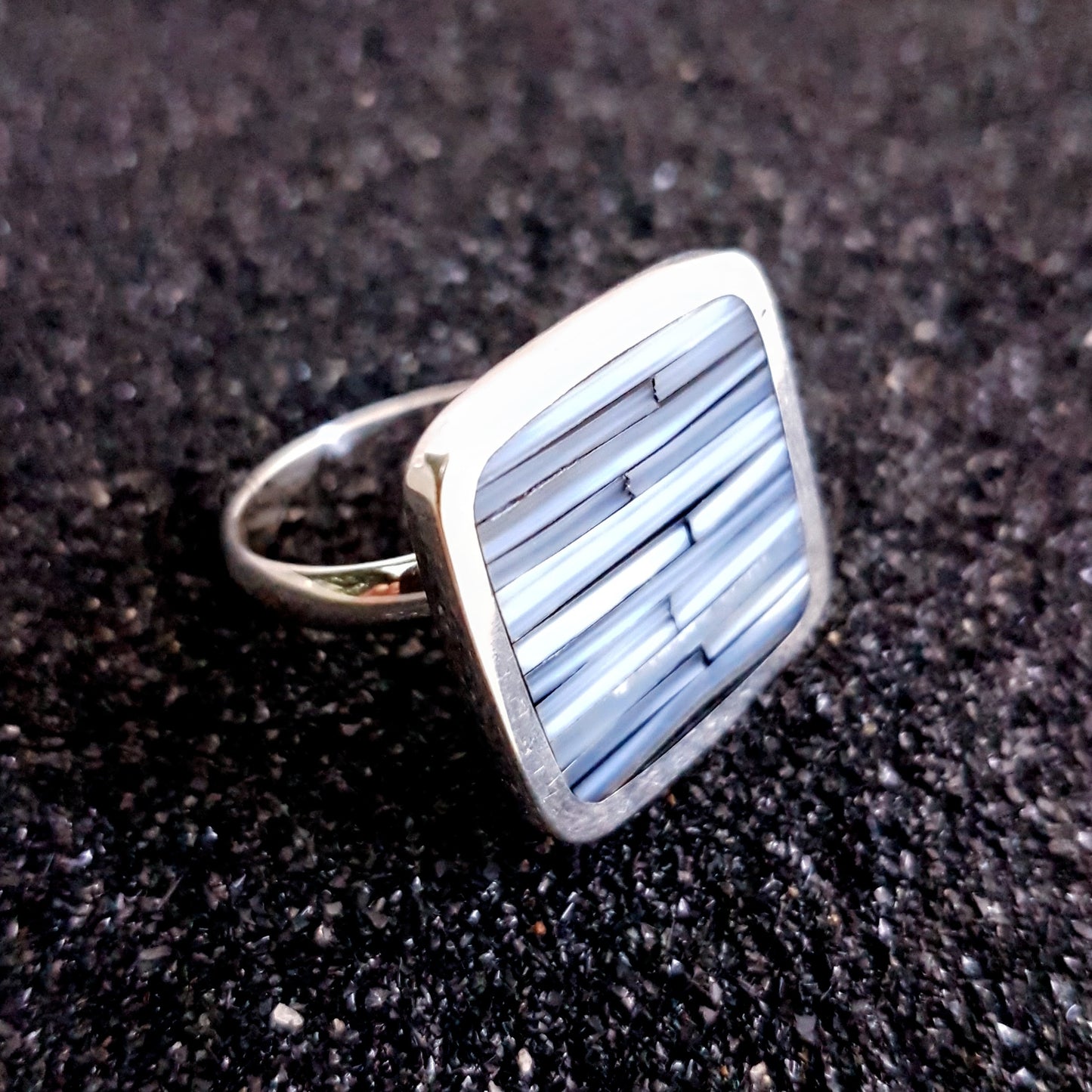 R1323 | Ring