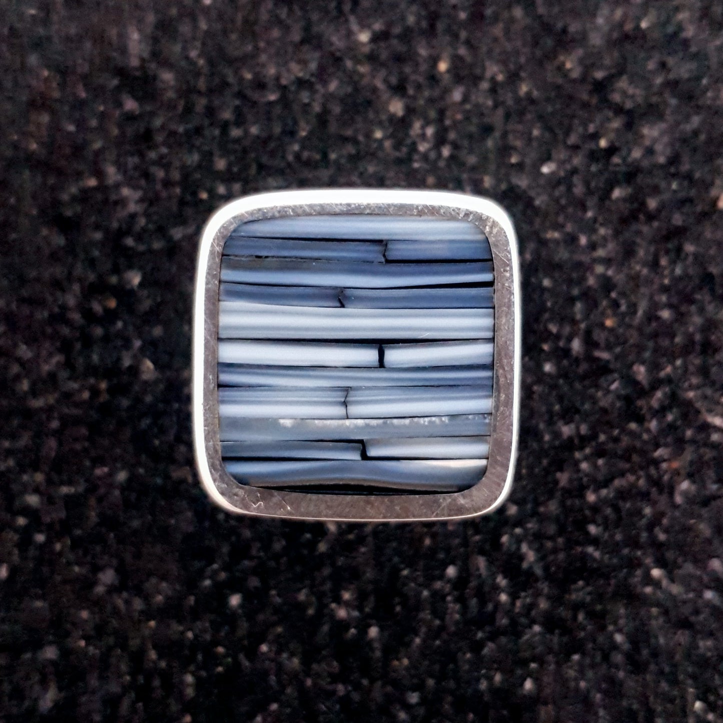 R1323 | Ring