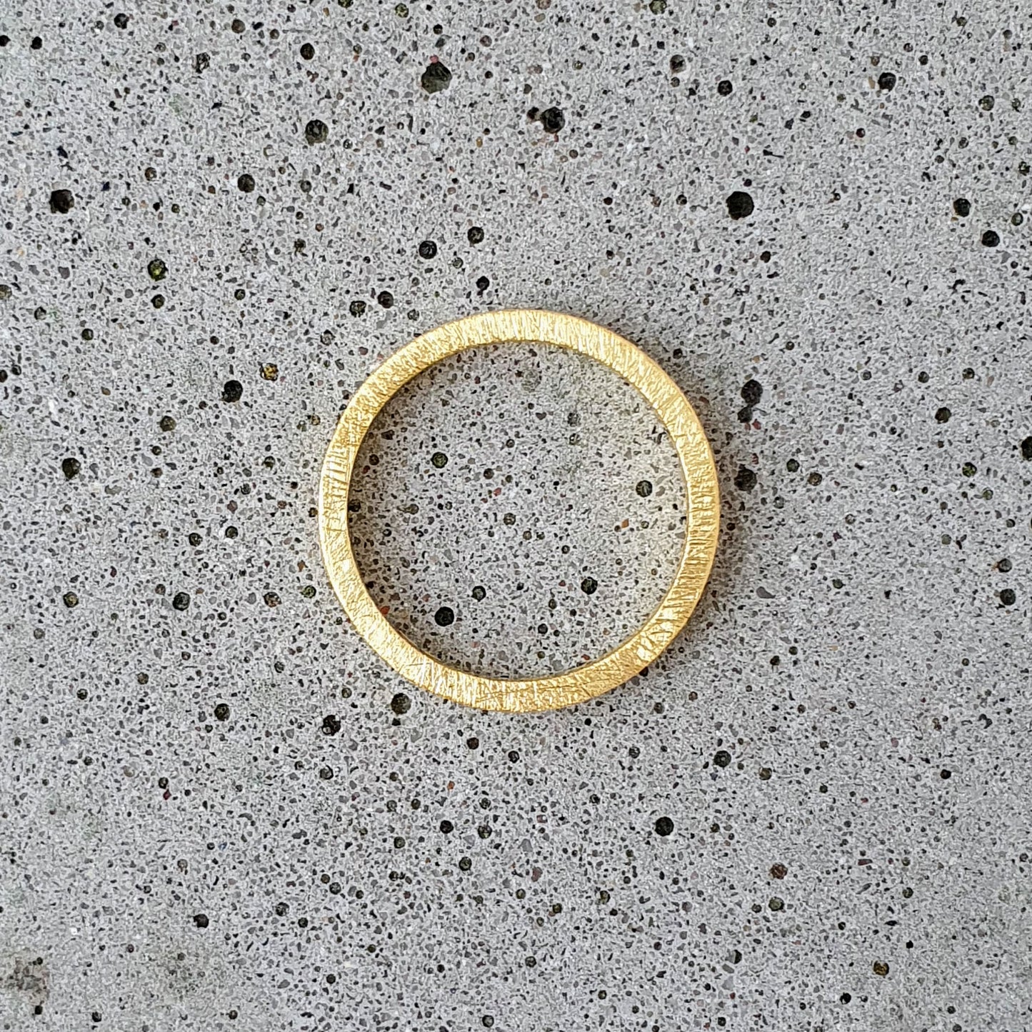 R1335 | Ring