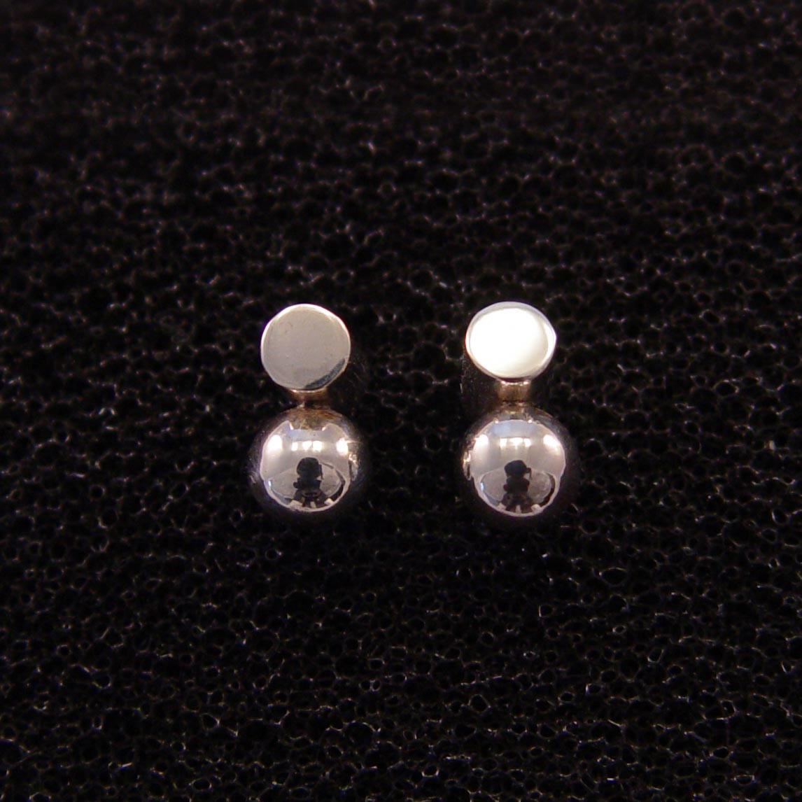 S0937 | ear studs