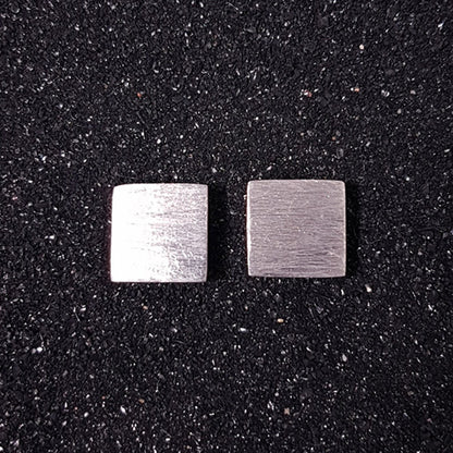 S1547 | ear studs