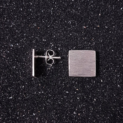 S1547 | ear studs