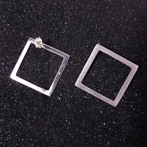 S1549 | ear studs