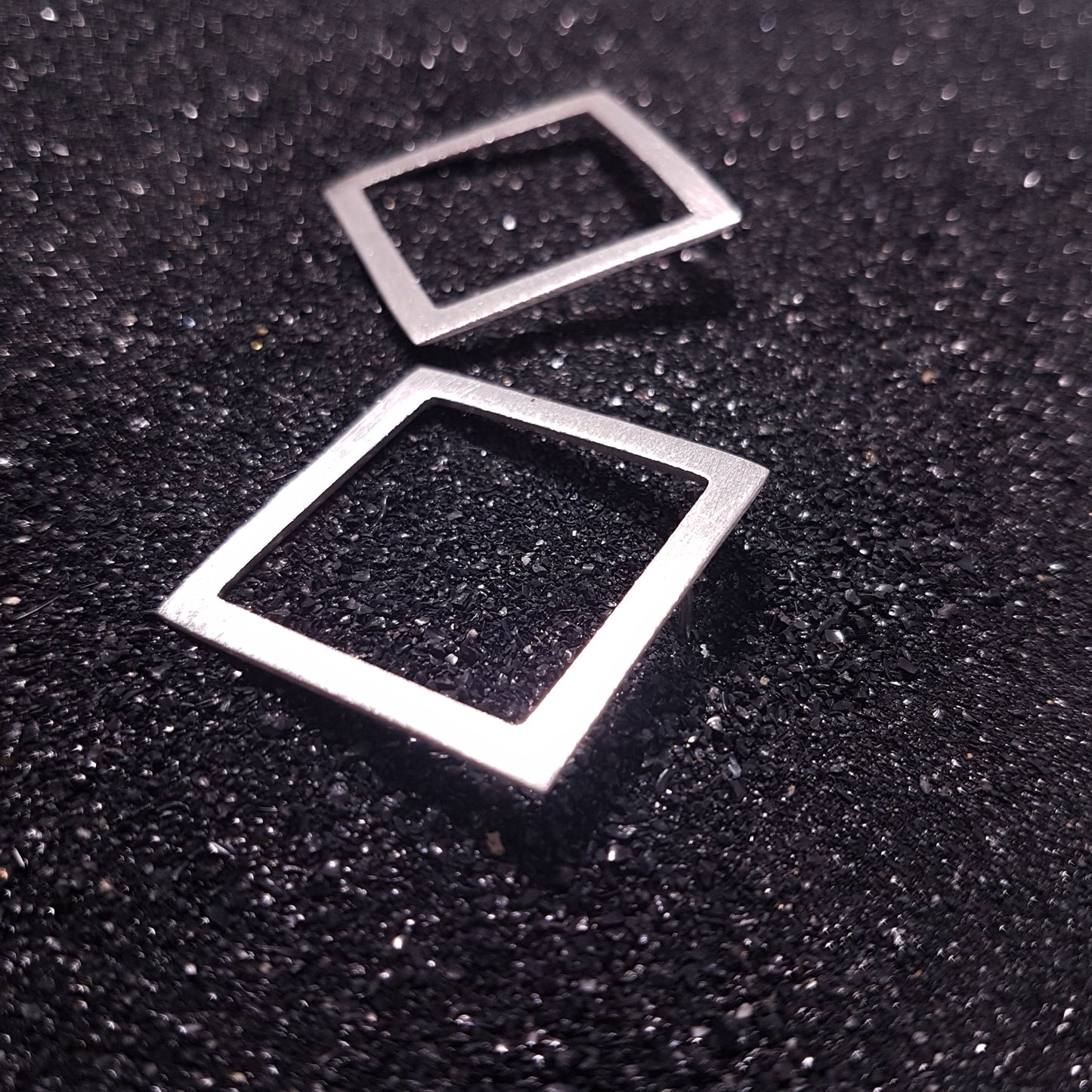 S1549 | ear studs