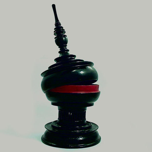 Y0450 | Opferdose aus Lack