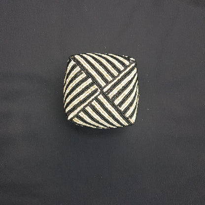 Y0595 | Dose mit Deckel